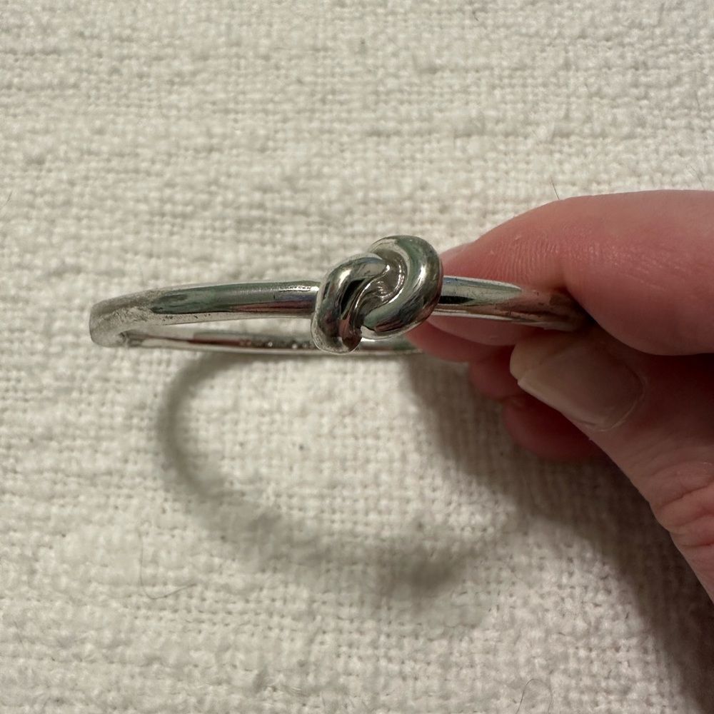 Kate Spade sailor’s knot hinge bracelet - Picture 2 of 5